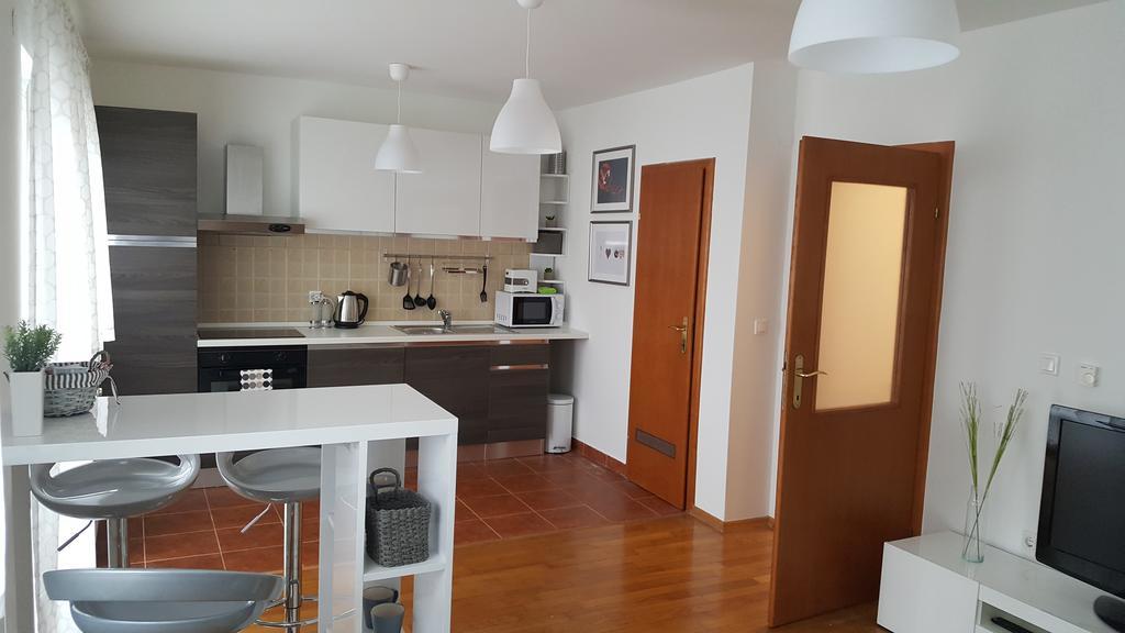Apartment Roko Osijek Exterior foto