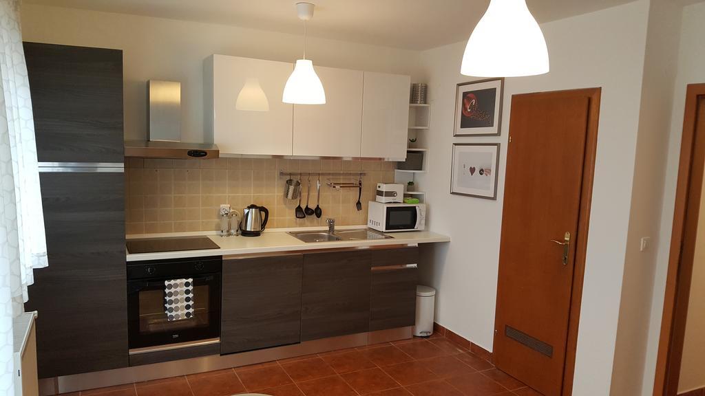 Apartment Roko Osijek Exterior foto